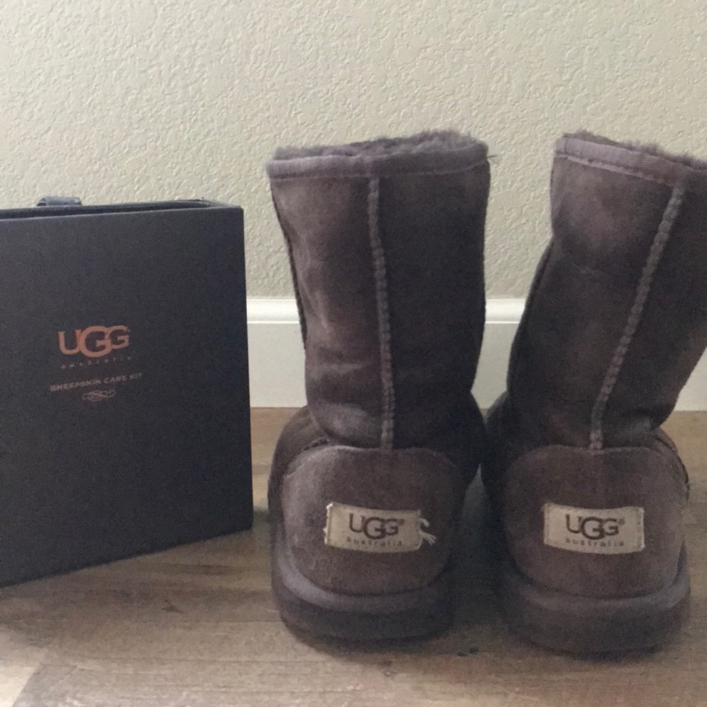 UGG boots & care kit